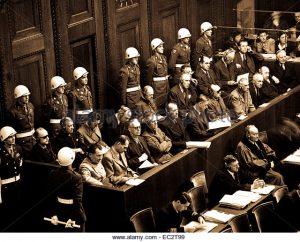 nuremberg-trials-looking-down-on-defendants-dock-ca-1945-46-ec2t99